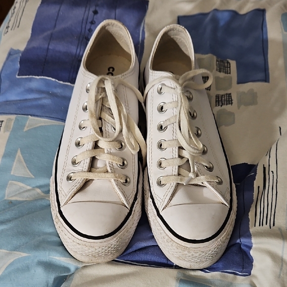 Converse Shoes - Converse White Canvas Sneakers